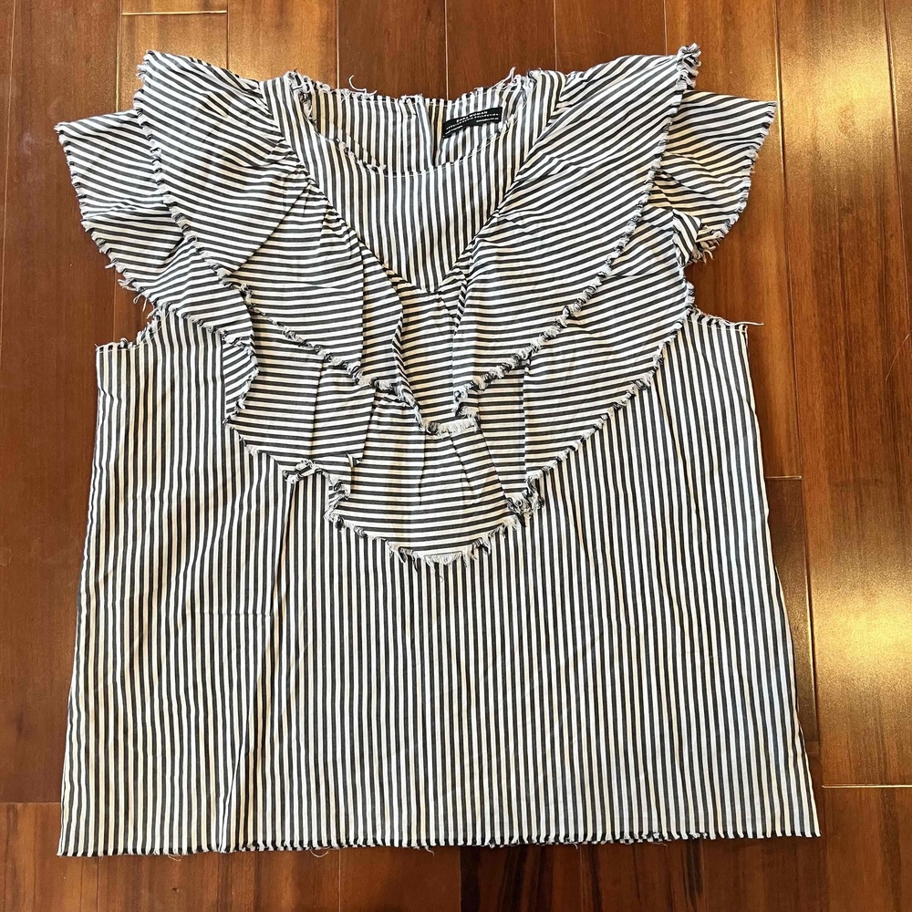 Zara Woman Blue White Stripe Blouse Top Ruffle Detail Frayed Raw Hem Sz M